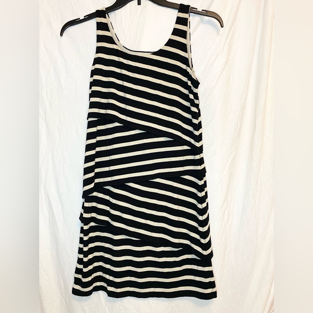 ⭐️ LOFT Ann Taylor Sleeveless Striped Dress